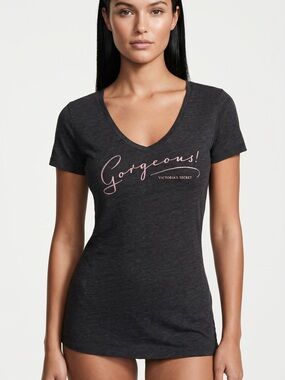 VICTORIAS SECRET | Gorgeous T-Shirt Sz M